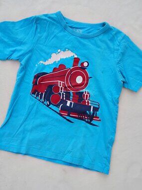 TRAIN ENGINE GRAPHIC TEE BOYS 5T THE CHILDREN'S PLACE T-SHIRT TOP BLUE RED SHIRT